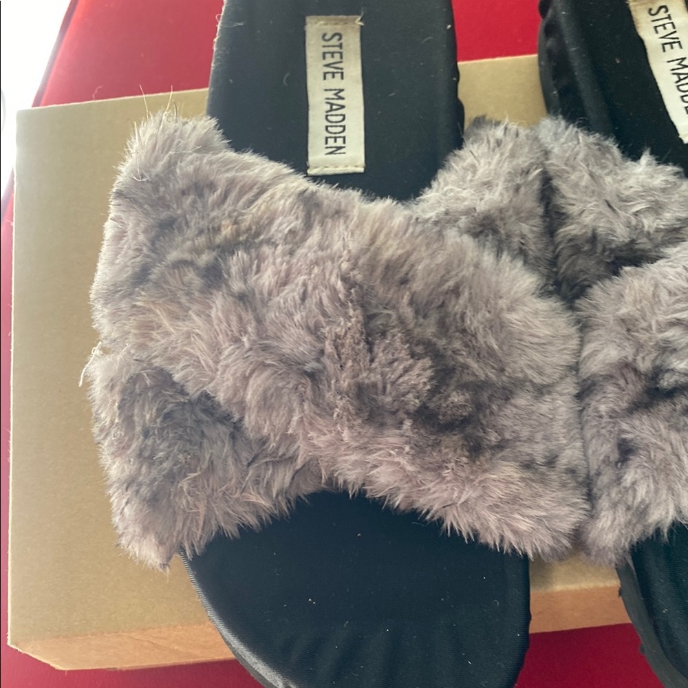Steve Madden Women's Black and Gray Fur Slippers - Picture 3 of 6